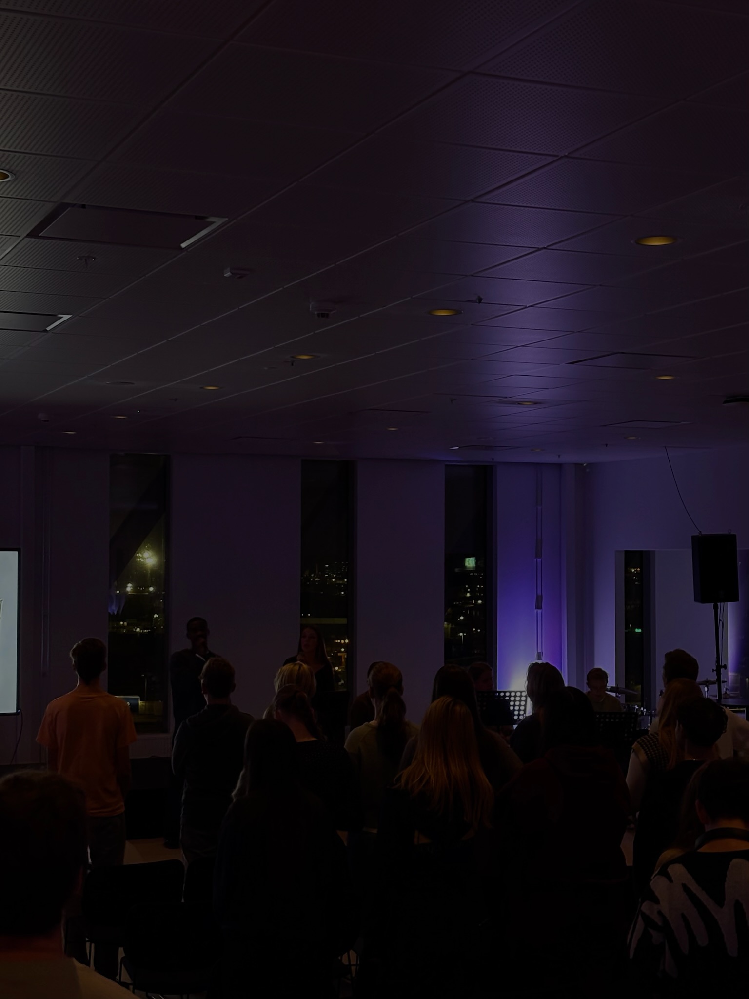 Lovsång och tillbedjan